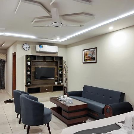 Hotel Crown Inn ملتان المظهر الخارجي الصورة