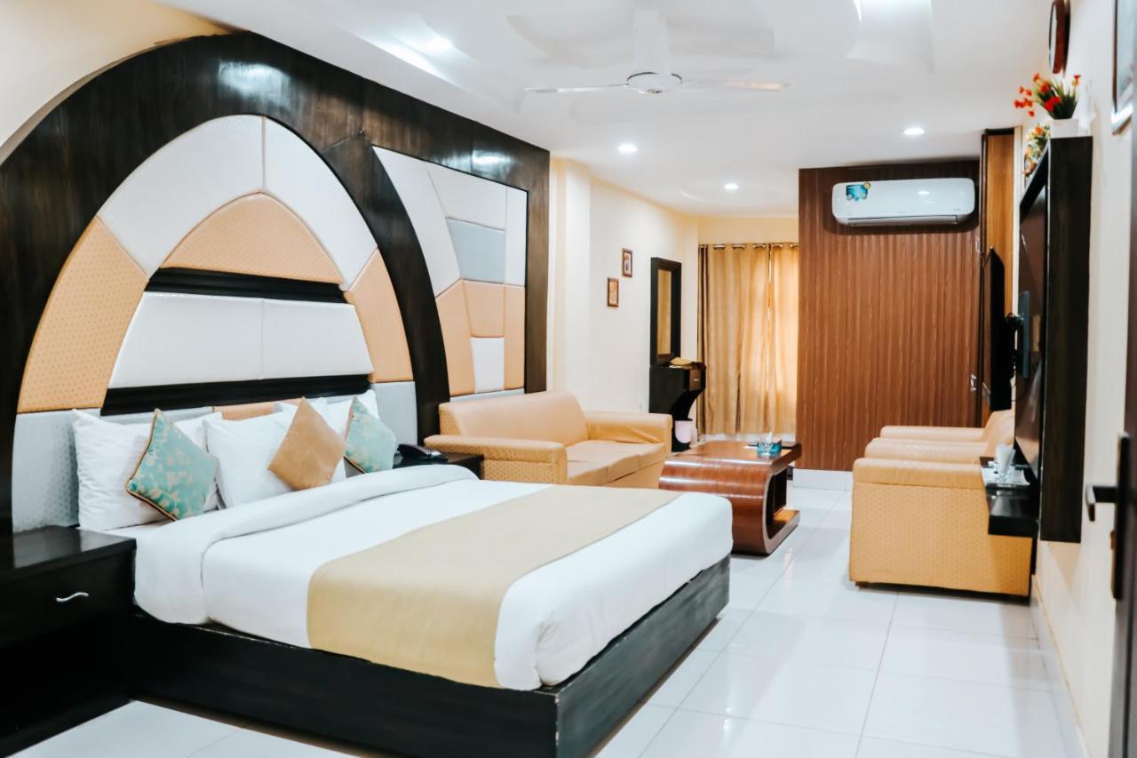 Hotel Crown Inn ملتان المظهر الخارجي الصورة