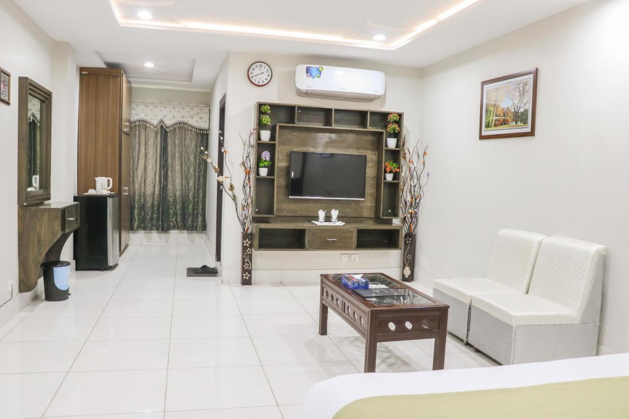 Hotel Crown Inn ملتان المظهر الخارجي الصورة