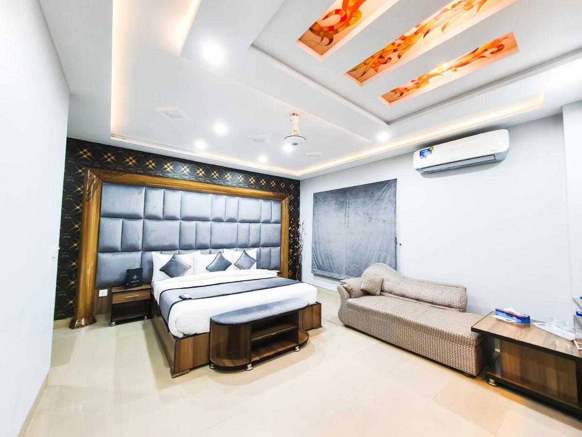 Hotel Crown Inn ملتان المظهر الخارجي الصورة
