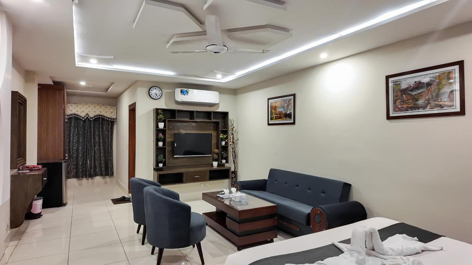 Hotel Crown Inn ملتان المظهر الخارجي الصورة