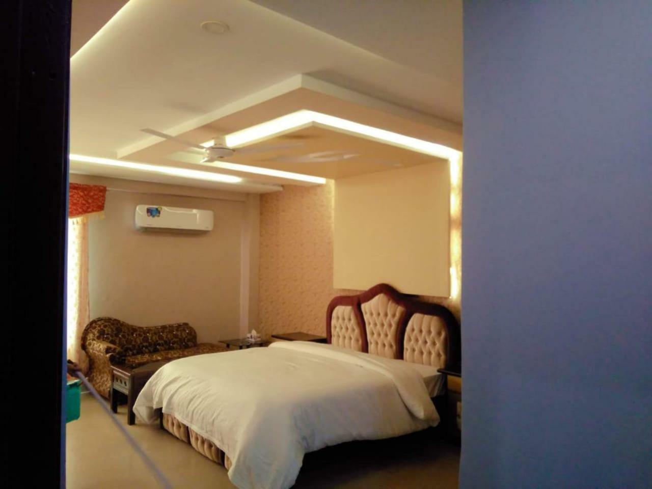 Hotel Crown Inn ملتان المظهر الخارجي الصورة