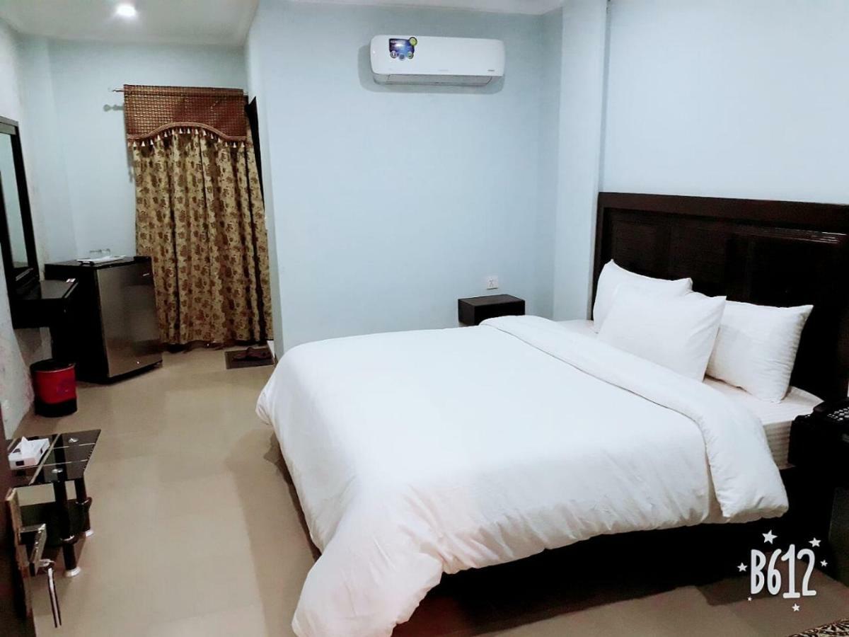 Hotel Crown Inn ملتان المظهر الخارجي الصورة