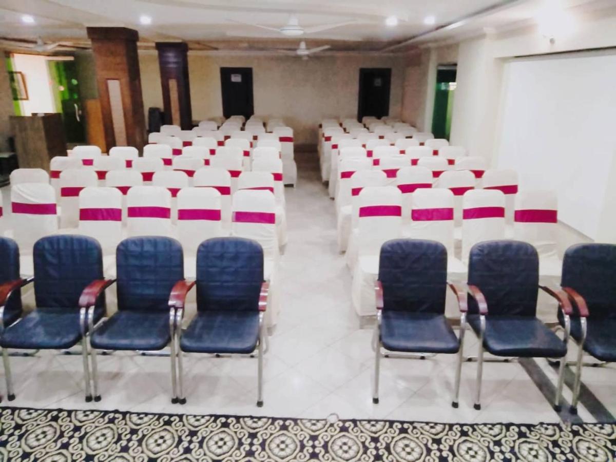 Hotel Crown Inn ملتان المظهر الخارجي الصورة