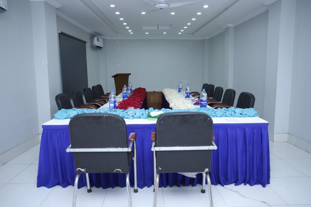 Hotel Crown Inn ملتان المظهر الخارجي الصورة