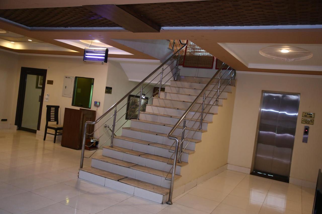 Hotel Crown Inn ملتان المظهر الخارجي الصورة